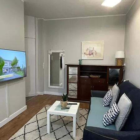 Home3city Przytulny 300 M Od Plazy アパート